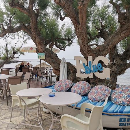 Βig Βlue Apartments Makrýgialos 外观 照片