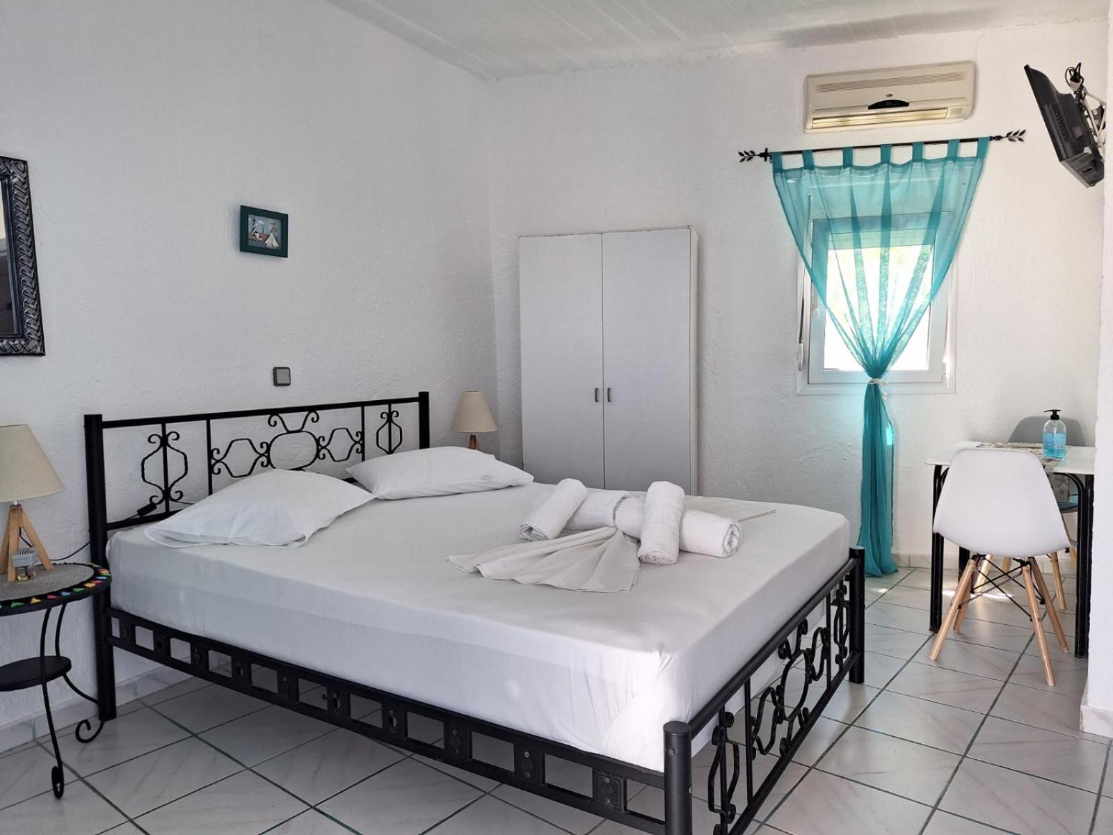 Βig Βlue Apartments Makrýgialos 外观 照片