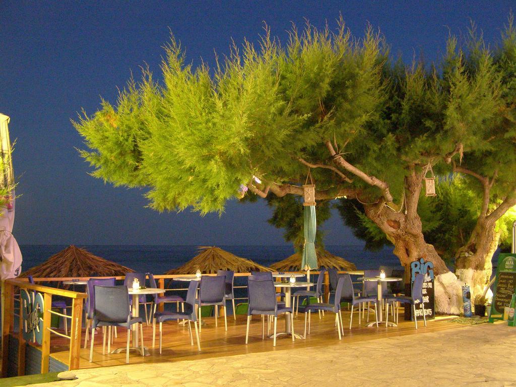 Βig Βlue Apartments Makrýgialos 外观 照片
